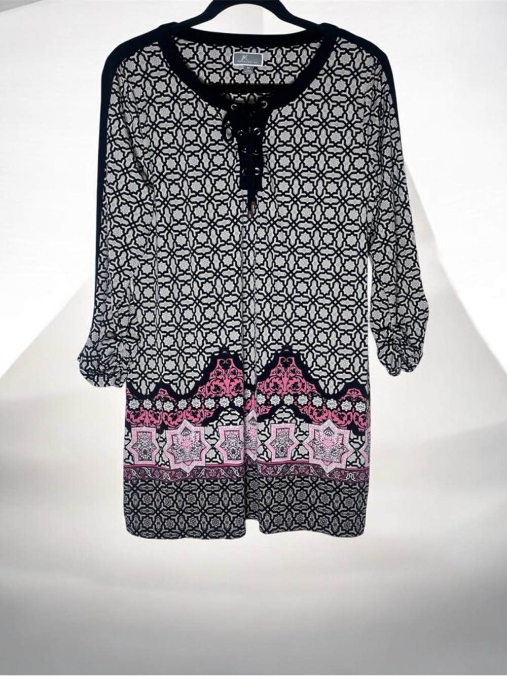 JM Collection Women’s Black & Pink Lace-Up Patterned Tunic Size M